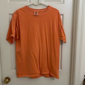 Comfort Colors Light Orange T-shirt Size L